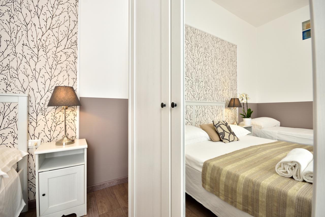 Romantica Rooms Guest House Exterior foto